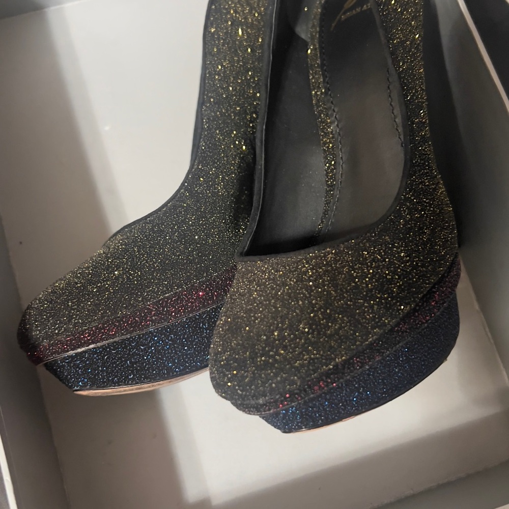 Brian Atwood BFontanne